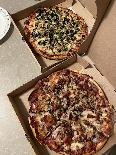 Photo of Willows Pizza - 2571 Cadboro Bay Rd, Victoria, BC V8R 5J1